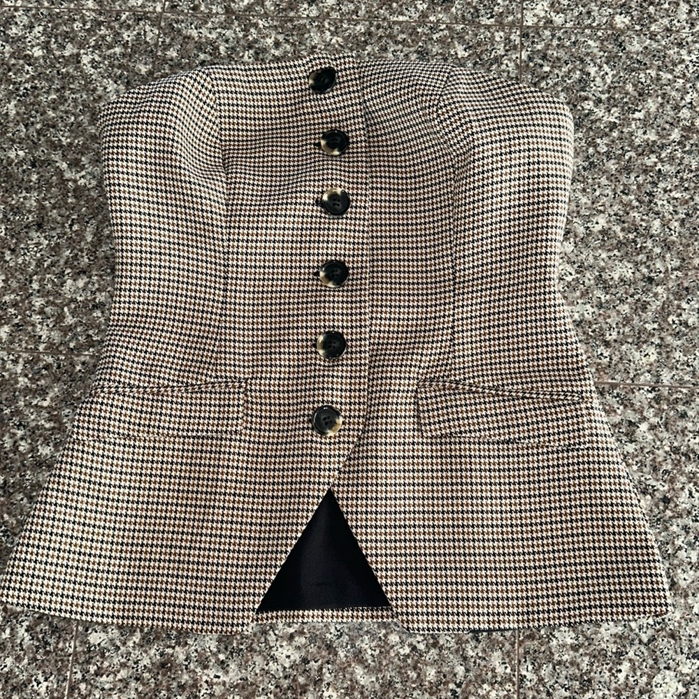 Houndstooth strapless button up top